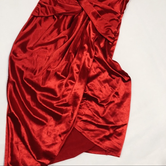 COPY - Red dress - Picture 3 of 4